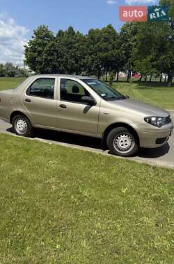 Седан Fiat Albea 2010 в 