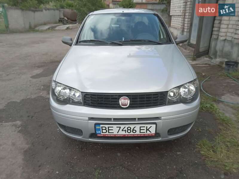 Седан Fiat Albea 2010 в Ужгороді