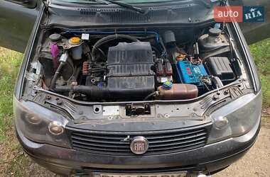 Седан Fiat Albea 2011 в 