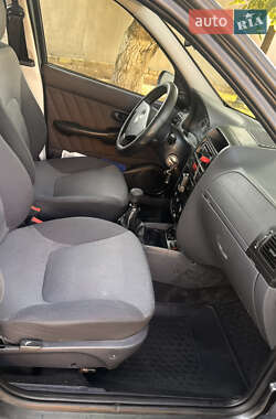 Седан Fiat Albea 2011 в 