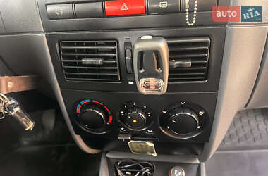 Седан Fiat Albea 2011 в 
