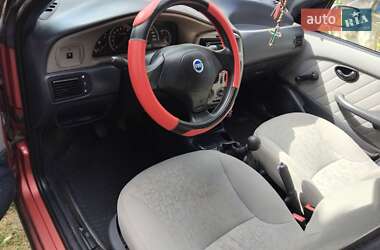Седан Fiat Albea 2005 в 