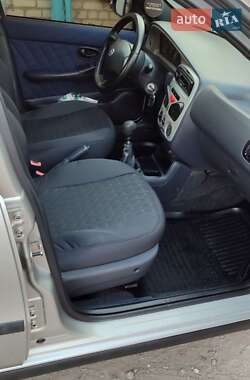 Седан Fiat Albea 2003 в 