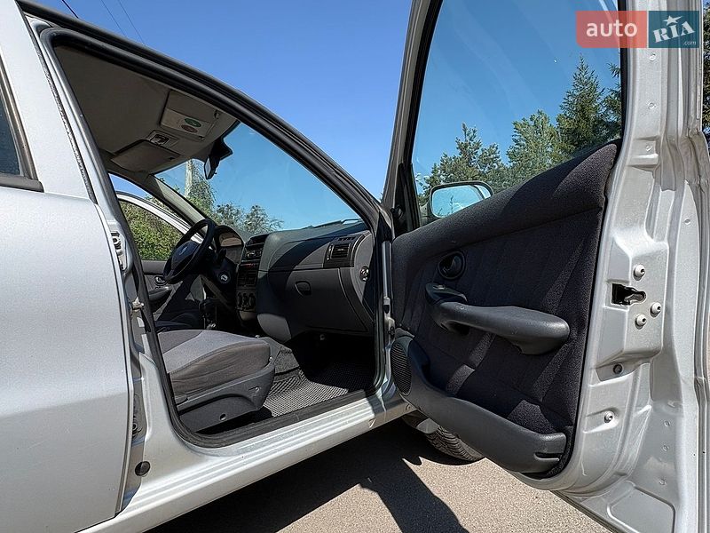 Седан Fiat Albea 2010 в Киеве