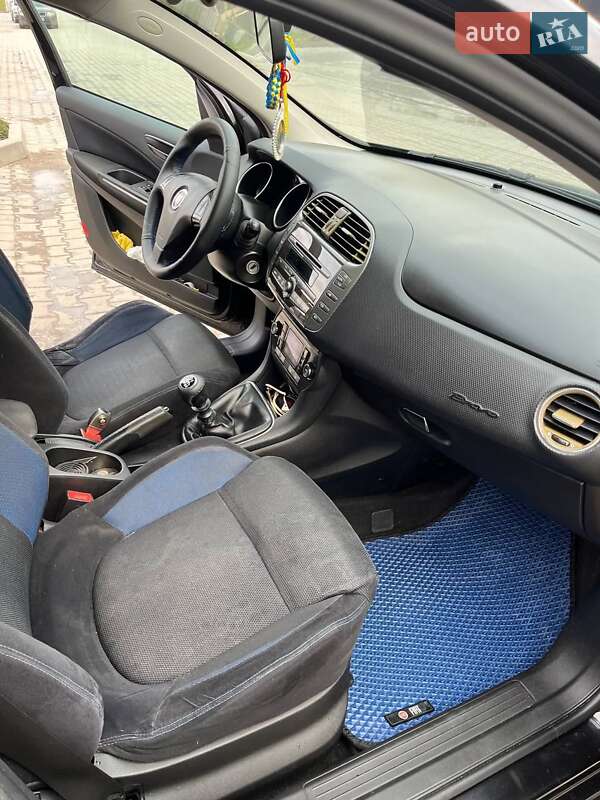 Хетчбек Fiat Bravo 2007 в Новояворівську