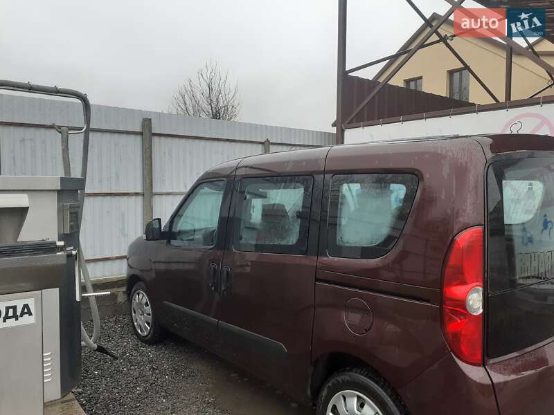 Минивэн Fiat Doblo Panorama 2011 в Изяславе