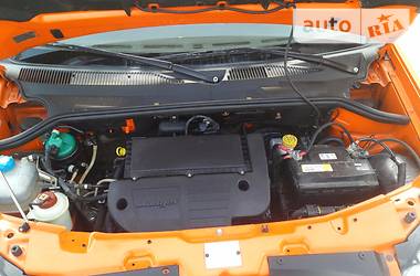 Грузопассажирский фургон Fiat Doblo 2010 в 