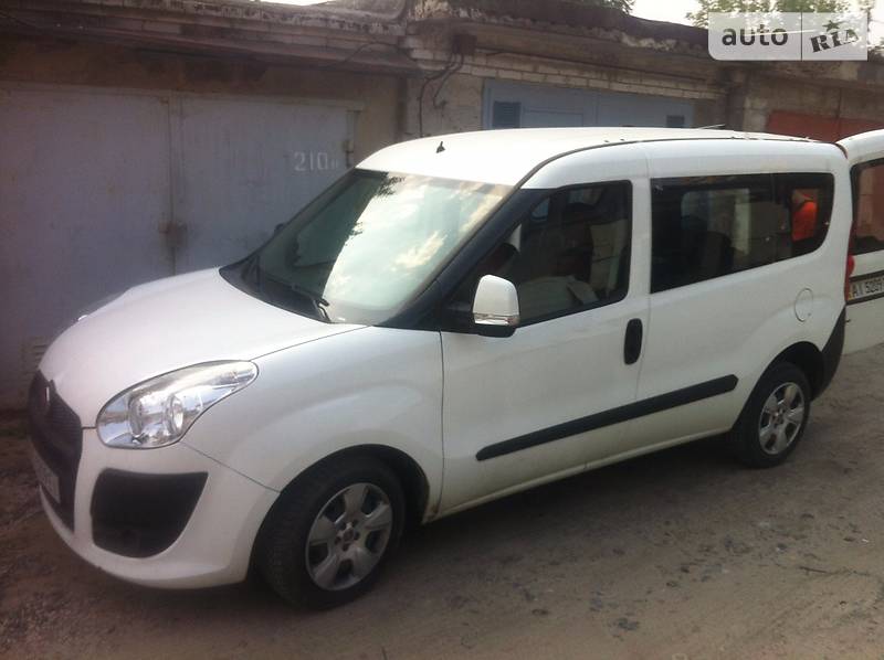 Грузопассажирский фургон Fiat Doblo 2011 в Киеве