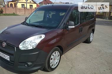 Грузопассажирский фургон Fiat Doblo 2011 в Ровно