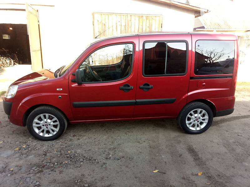 Минивэн Fiat Doblo 2008 в Ровно