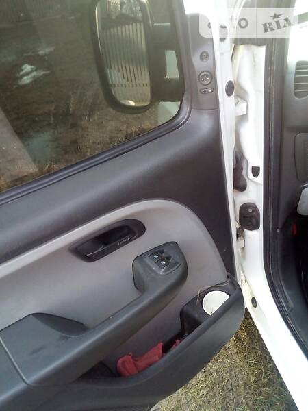 Хэтчбек Fiat Doblo 2006 в Черновцах