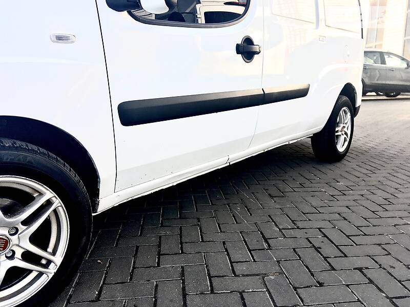 Вантажопасажирський фургон Fiat Doblo 2006 в Вінниці