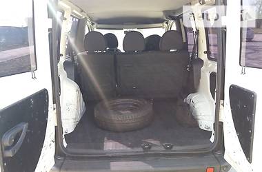 Вантажопасажирський фургон Fiat Doblo 2010 в 