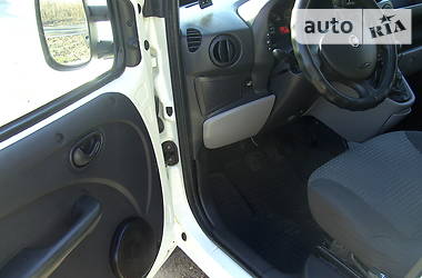 Вантажопасажирський фургон Fiat Doblo 2010 в 