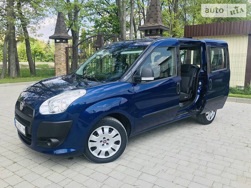 Вантажопасажирський фургон Fiat Doblo 2014 в Стрию