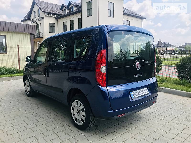 Вантажопасажирський фургон Fiat Doblo 2014 в Стрию