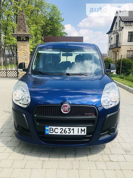 Вантажопасажирський фургон Fiat Doblo 2014 в Стрию