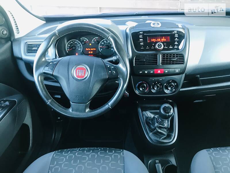 Вантажопасажирський фургон Fiat Doblo 2014 в Стрию