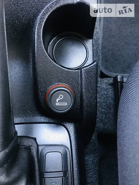 Вантажопасажирський фургон Fiat Doblo 2014 в Стрию