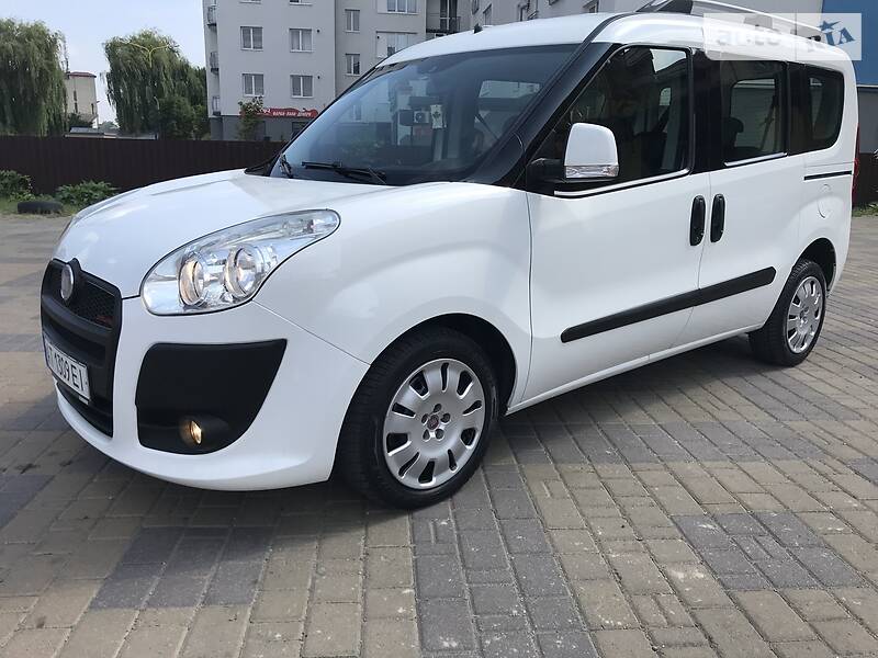 Мінівен Fiat Doblo 2012 в Івано-Франківську