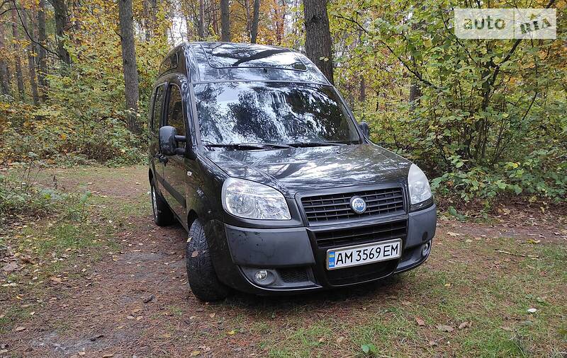 Минивэн Fiat Doblo 2008 в Житомире