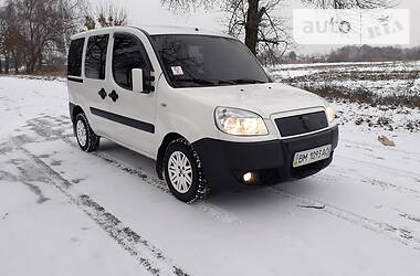 Вантажопасажирський фургон Fiat Doblo 2006 в Сумах