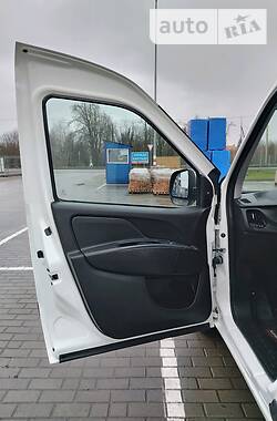 Грузопассажирский фургон Fiat Doblo 2016 в 