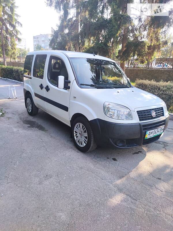 Мінівен Fiat Doblo 2008 в Житомирі