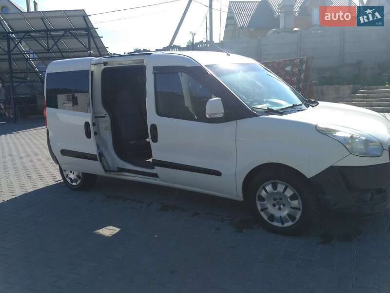 Минивэн Fiat Doblo 2010 в Черновцах