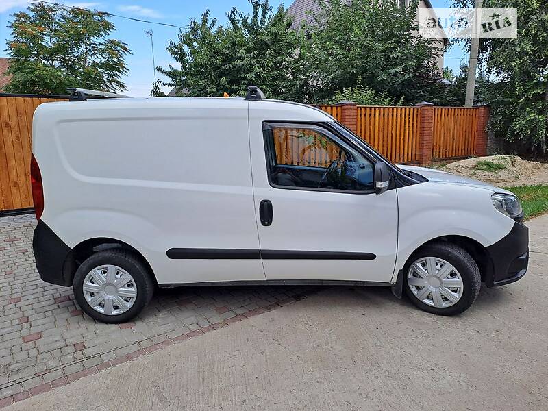Вантажний фургон Fiat Doblo 2017 в Харкові