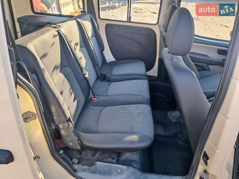 Минивэн Fiat Doblo 2007 в Киеве