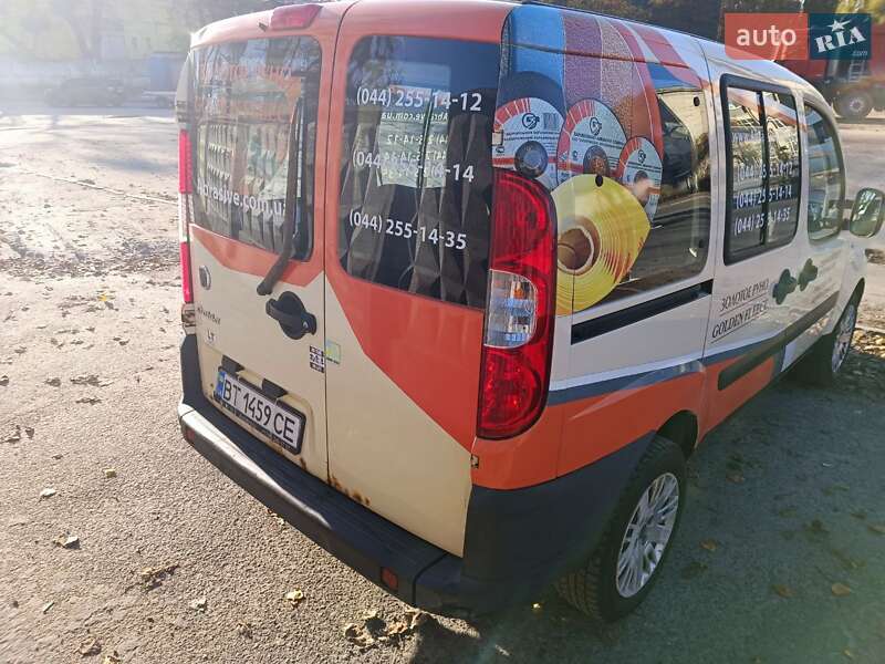 Минивэн Fiat Doblo 2007 в Киеве