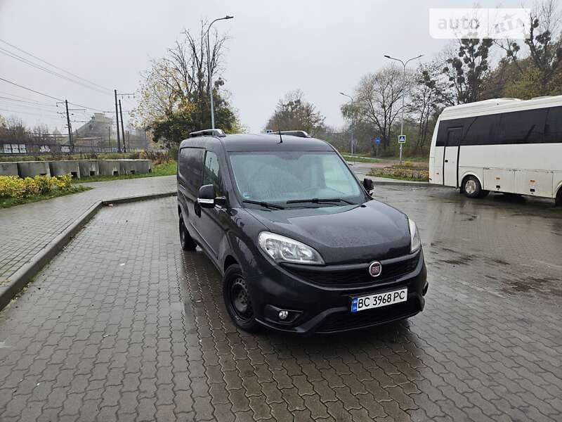 Вантажний фургон Fiat Doblo 2016 в Львові