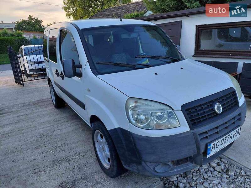 Минивэн Fiat Doblo 2009 в Ужгороде