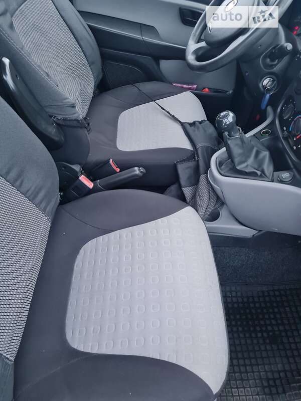 Минивэн Fiat Doblo 2008 в Вараше фото 10 Минивэн Fiat Doblo 2008 в Вараше