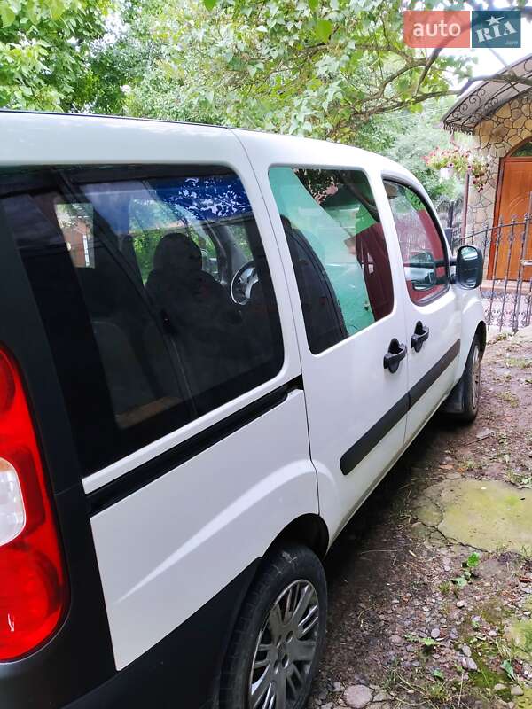 Минивэн Fiat Doblo 2008 в Черновцах