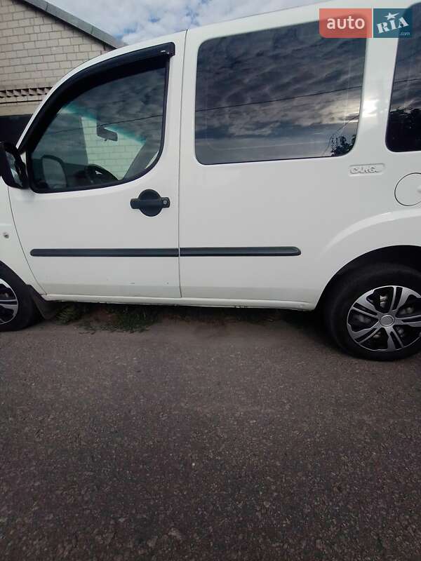 Минивэн Fiat Doblo 2005 в Аулах