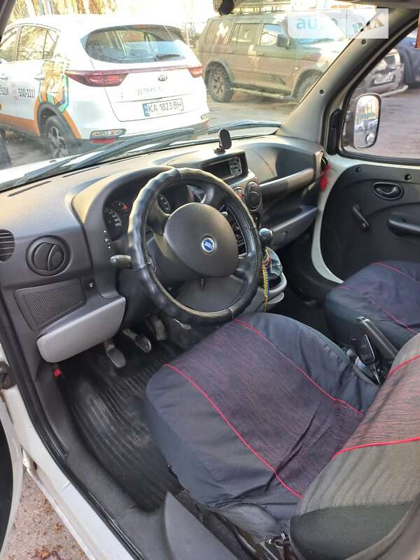 Грузовой фургон Fiat Doblo 2007 в Киеве