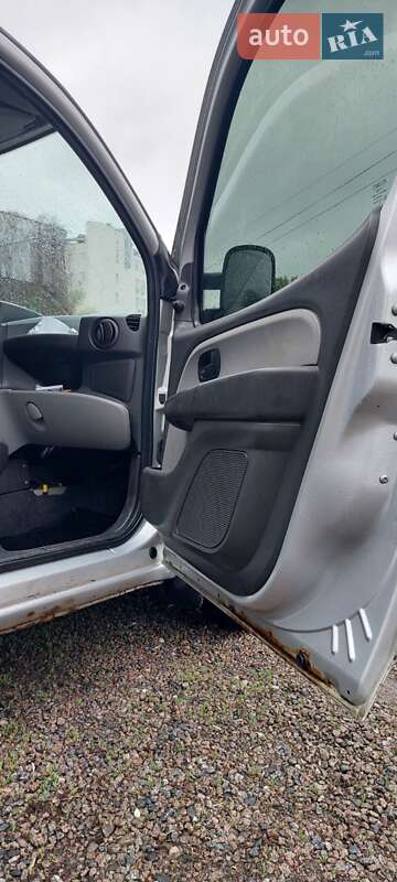 Минивэн Fiat Doblo 2008 в Киеве