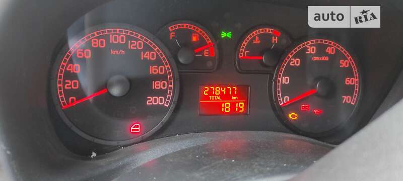 Грузовой фургон Fiat Doblo 2013 в Киеве фото 10 Грузовой фургон Fiat Doblo 2013 в Киеве