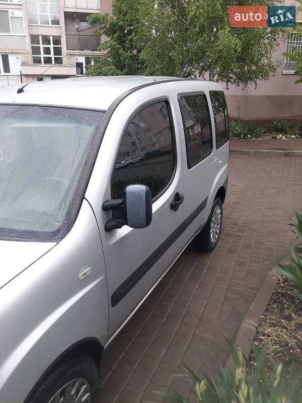 Минивэн Fiat Doblo 2009 в Харькове