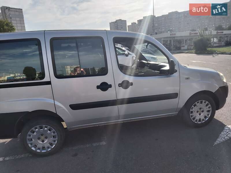 Минивэн Fiat Doblo 2009 в Харькове