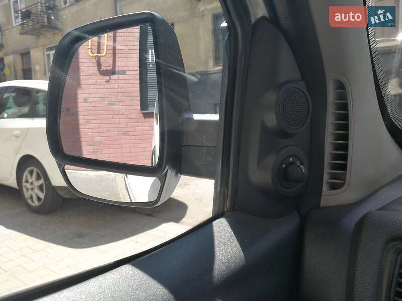 Минивэн Fiat Doblo 2010 в Львове фото 6 Минивэн Fiat Doblo 2010 в Львове