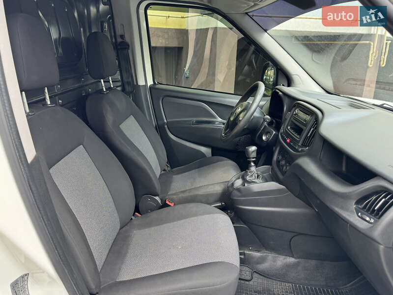 Вантажний фургон Fiat Doblo 2016 в Києві фото 8 Вантажний фургон Fiat Doblo 2016 в Києві