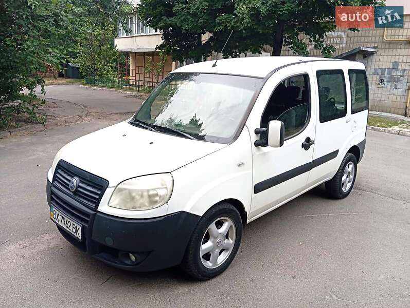 Минивэн Fiat Doblo 2007 в Киеве