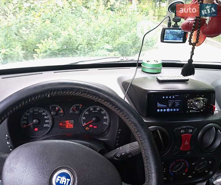 Минивэн Fiat Doblo 2007 в Киеве