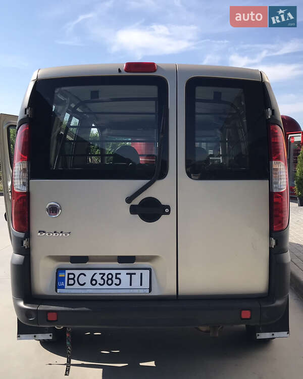 Минивэн Fiat Doblo 2008 в Буске