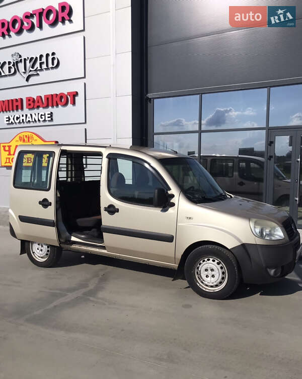 Минивэн Fiat Doblo 2008 в Буске