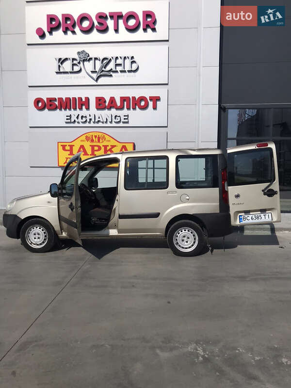Минивэн Fiat Doblo 2008 в Буске