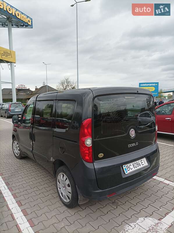 Мінівен Fiat Doblo 2010 в Львові
